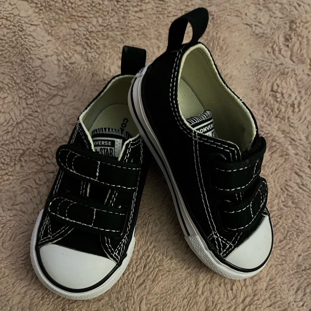Toddler Black Converse, size 6